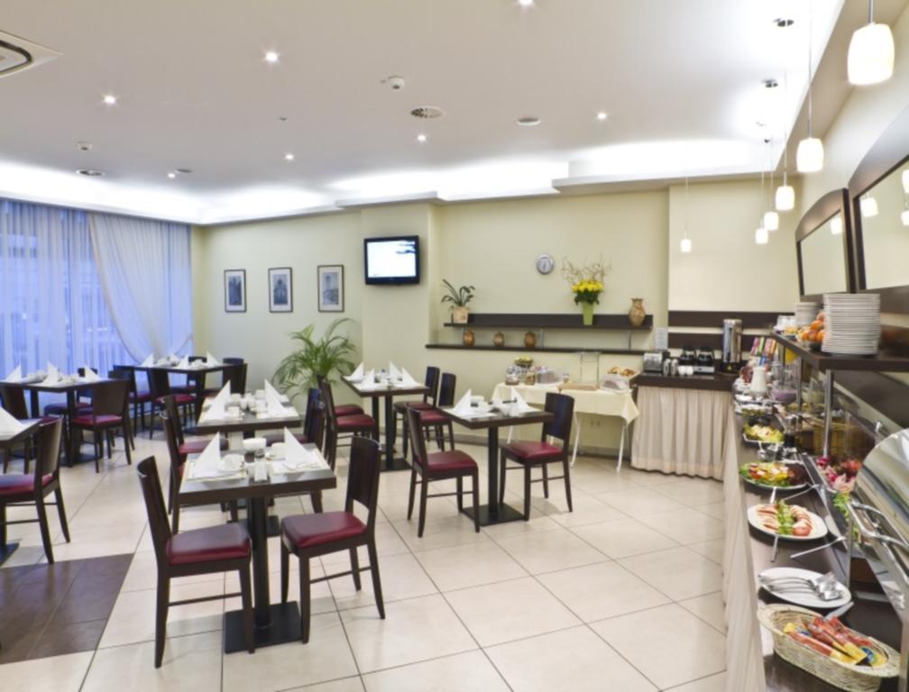 Ivbergs Hotel Messe Nord Berlin Exterior photo