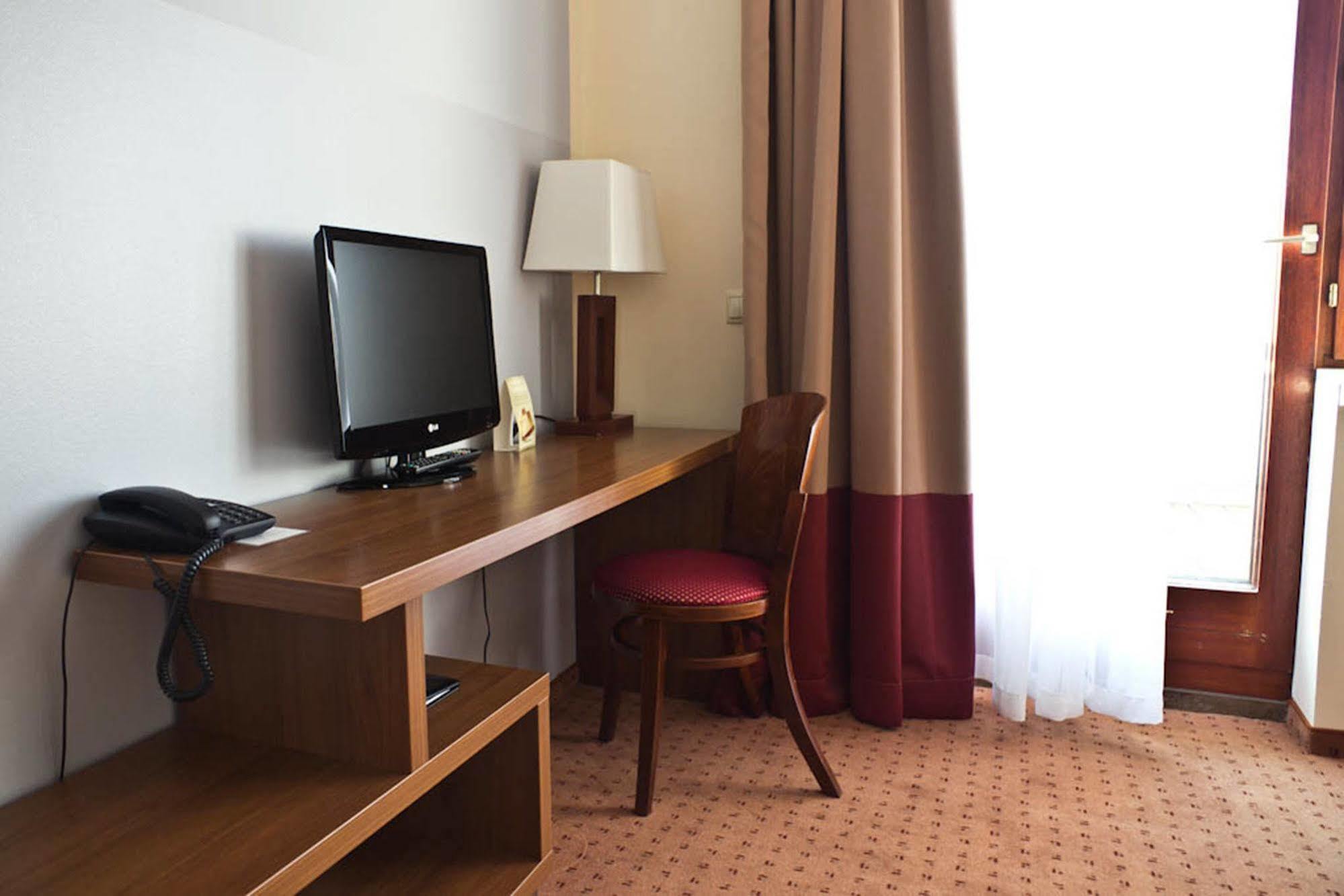 Ivbergs Hotel Messe Nord Berlin Exterior photo